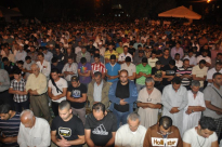 بالصور: اهالي مدينة اللد يحيّون ليلة القدر في المسجد الأقصى المبارك 